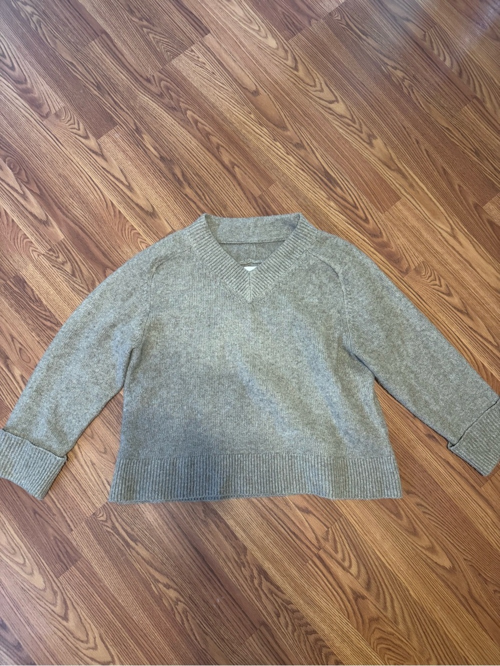 Abercrombie & Fitch Olive Heather V-Neck Sweater